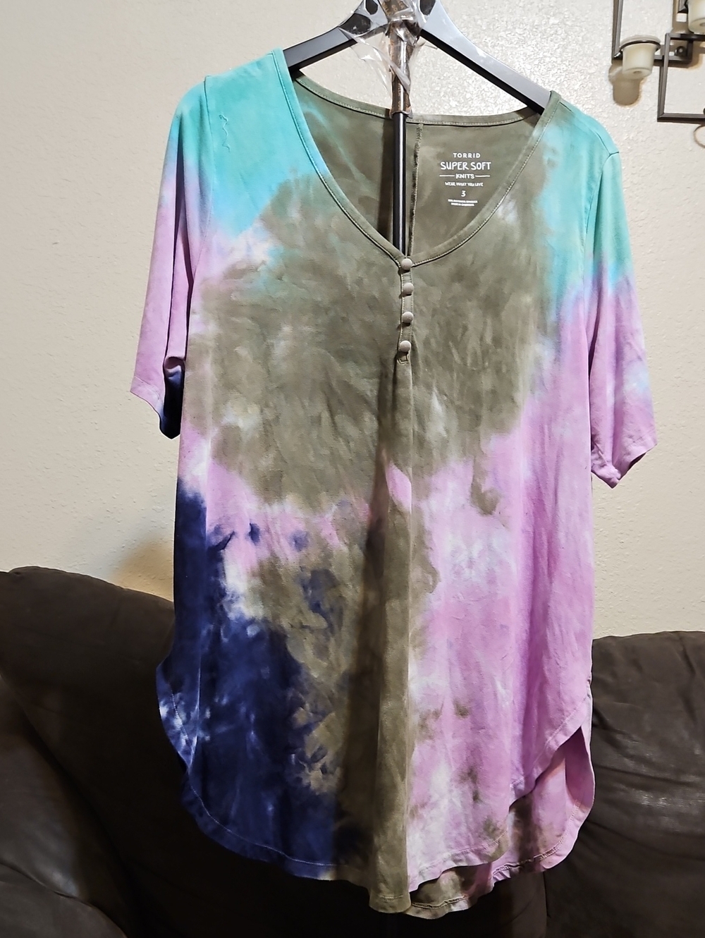 torrid Multicolor Tie-Dye V-Neck Short Sleeve Top with Button Placket